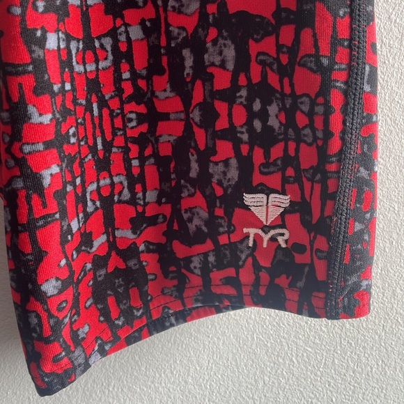 TYR Swim Suit Size 30 Small - Picture 2 of 5